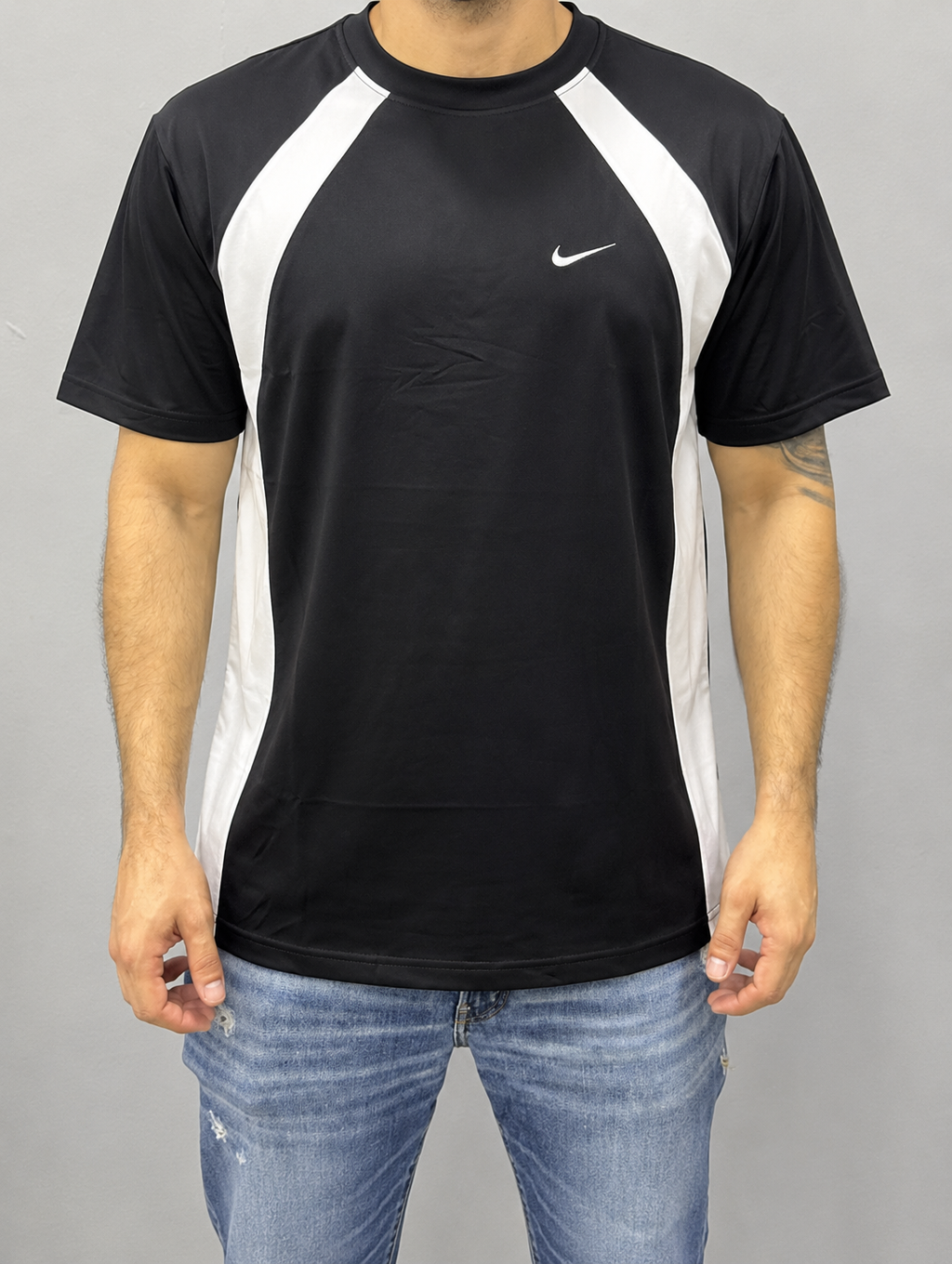 NIKE SWOOSH CLASICA