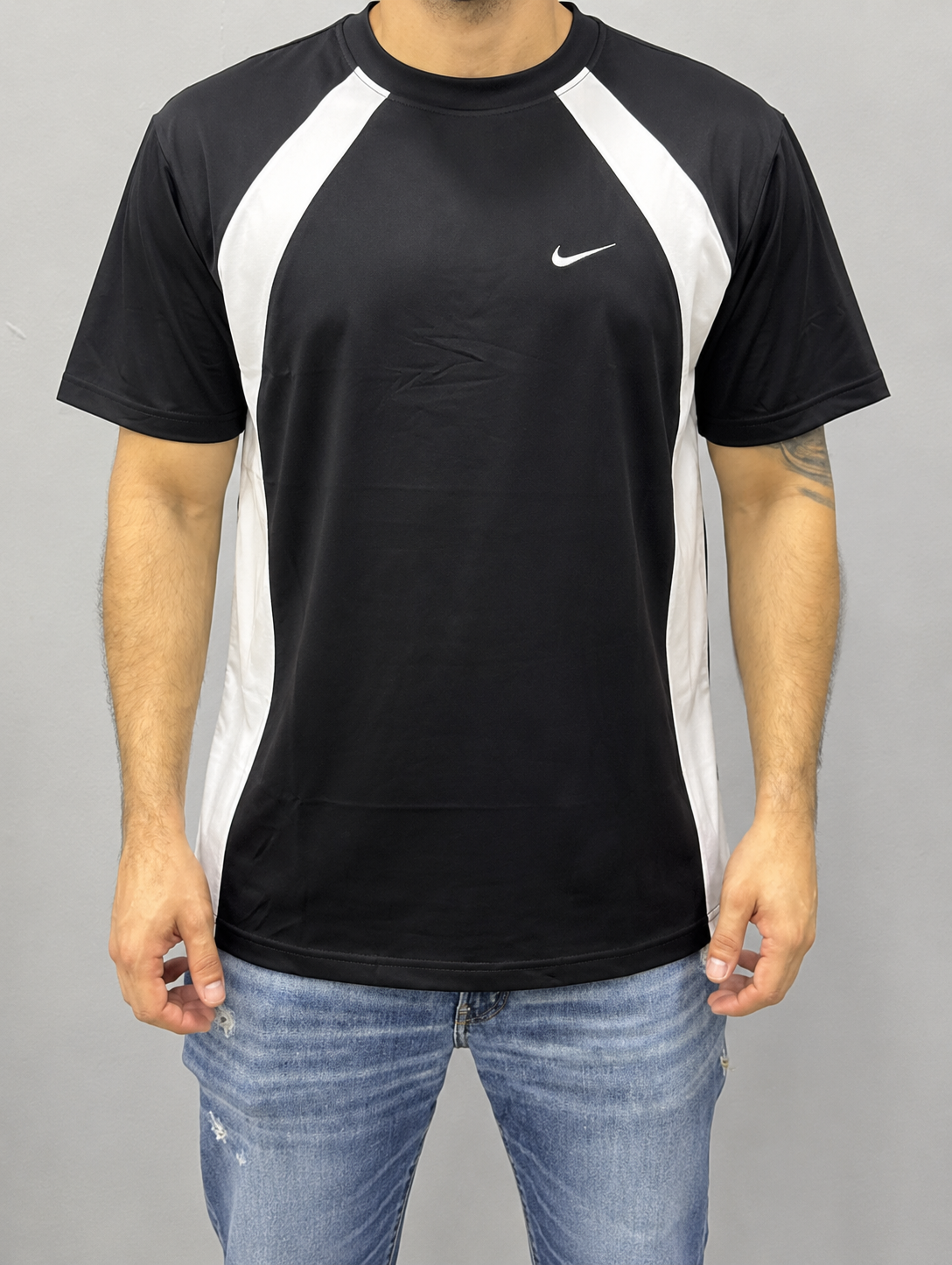 NIKE SWOOSH CLASICA